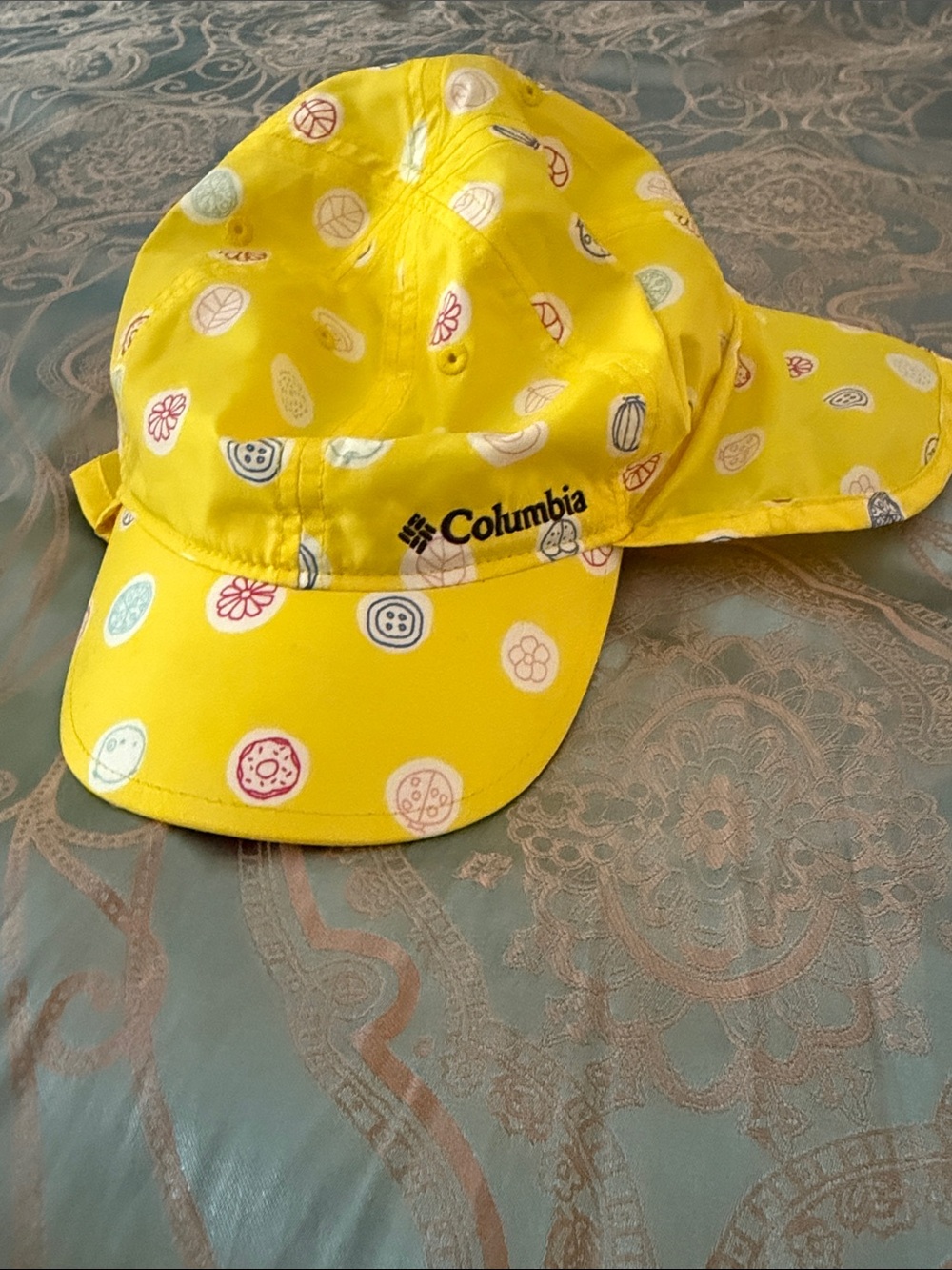 Columbia infant sun-protection hat